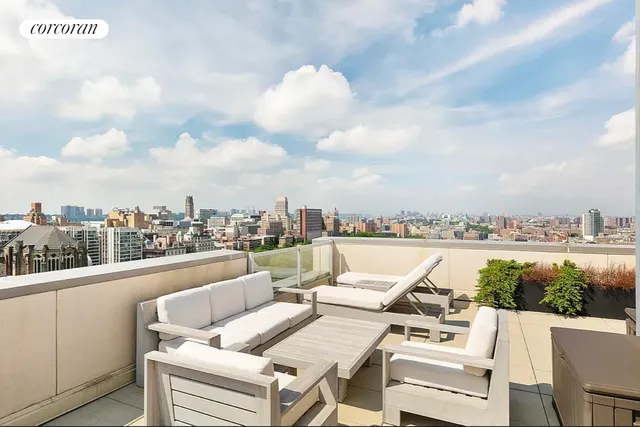 $995,000 | 321 West 110th Street, Unit 17B | Harlem