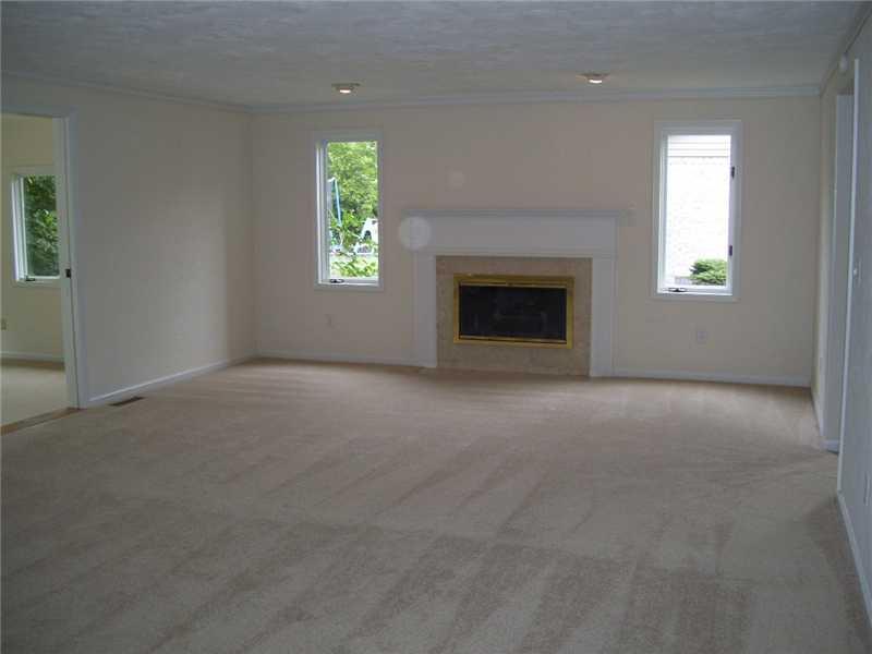 2127 Heather Road Anderson, IN 46012 - Photo 3 of 12 Gallery Image 3