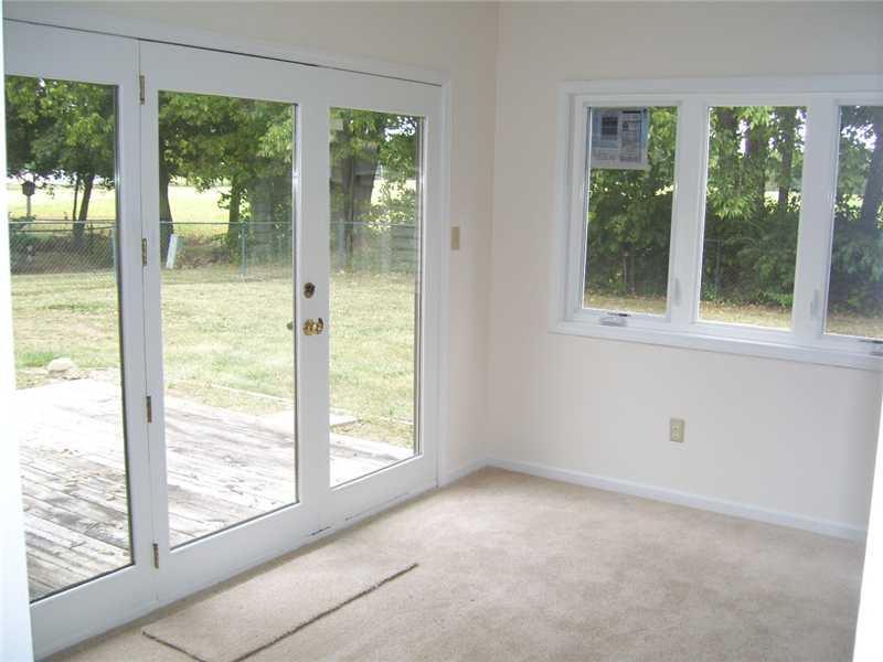 2127 Heather Road Anderson, IN 46012 - Photo 4 of 12 Gallery Image 4