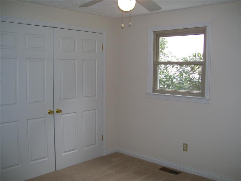 2127 Heather Road Anderson, IN 46012 - Photo 9 of 12 Gallery Image 9