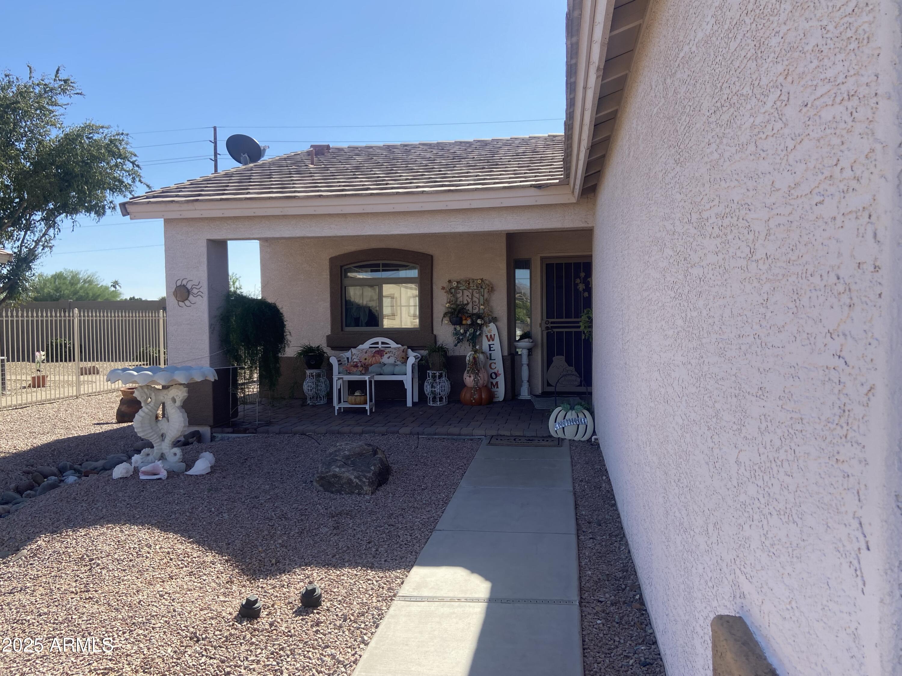 2101 South Meridian Road, Unit 431 Apache Junction, AZ 85120 - Photo 17 of 26 a view of living room
