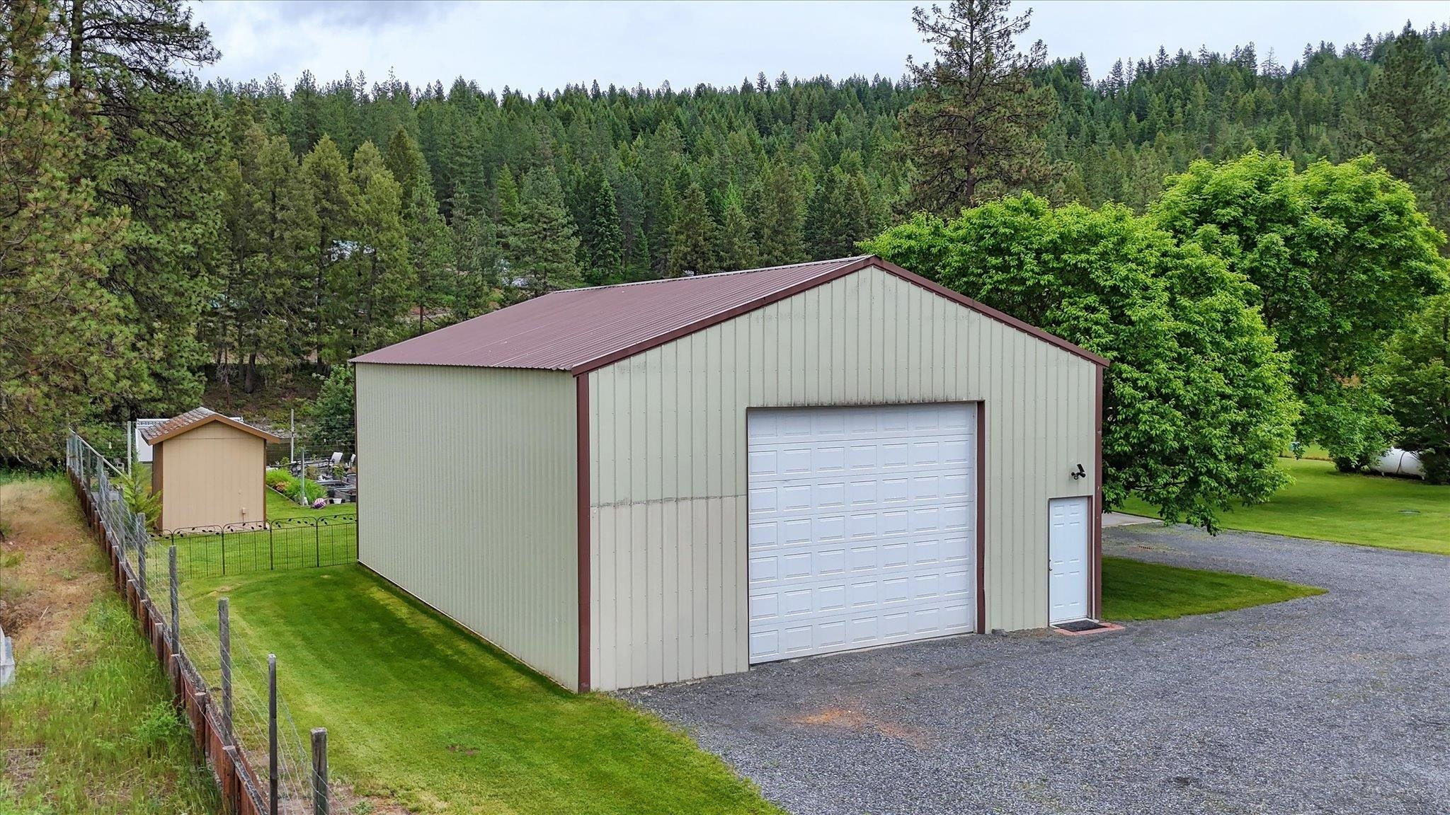 61 Paradise Cove Road Kettle Falls, WA 99141 - Photo 3 of 37