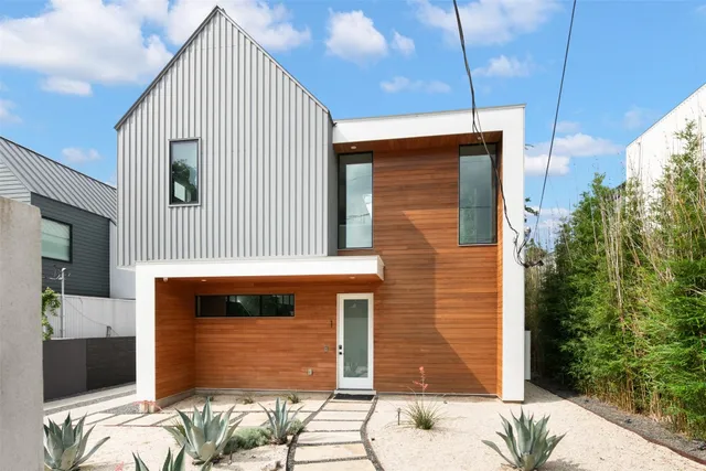 $1,700,000 | 404 West Milton Street, Austin, TX 78704