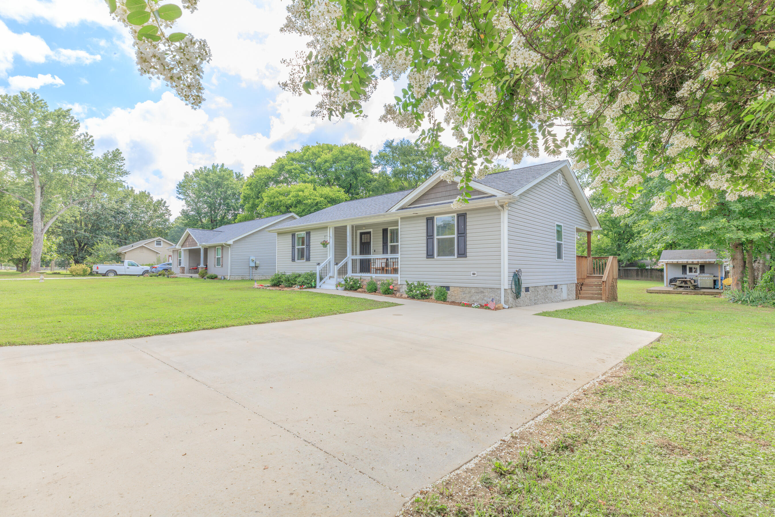 11671 Walker Road Soddy-Daisy, TN 37379 - Photo 2 of 27 11671 Walker HD-1