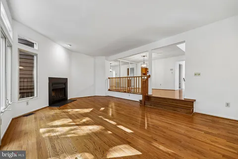 $799,900 | 5904 Valerian Lane, Rockville, MD 20852