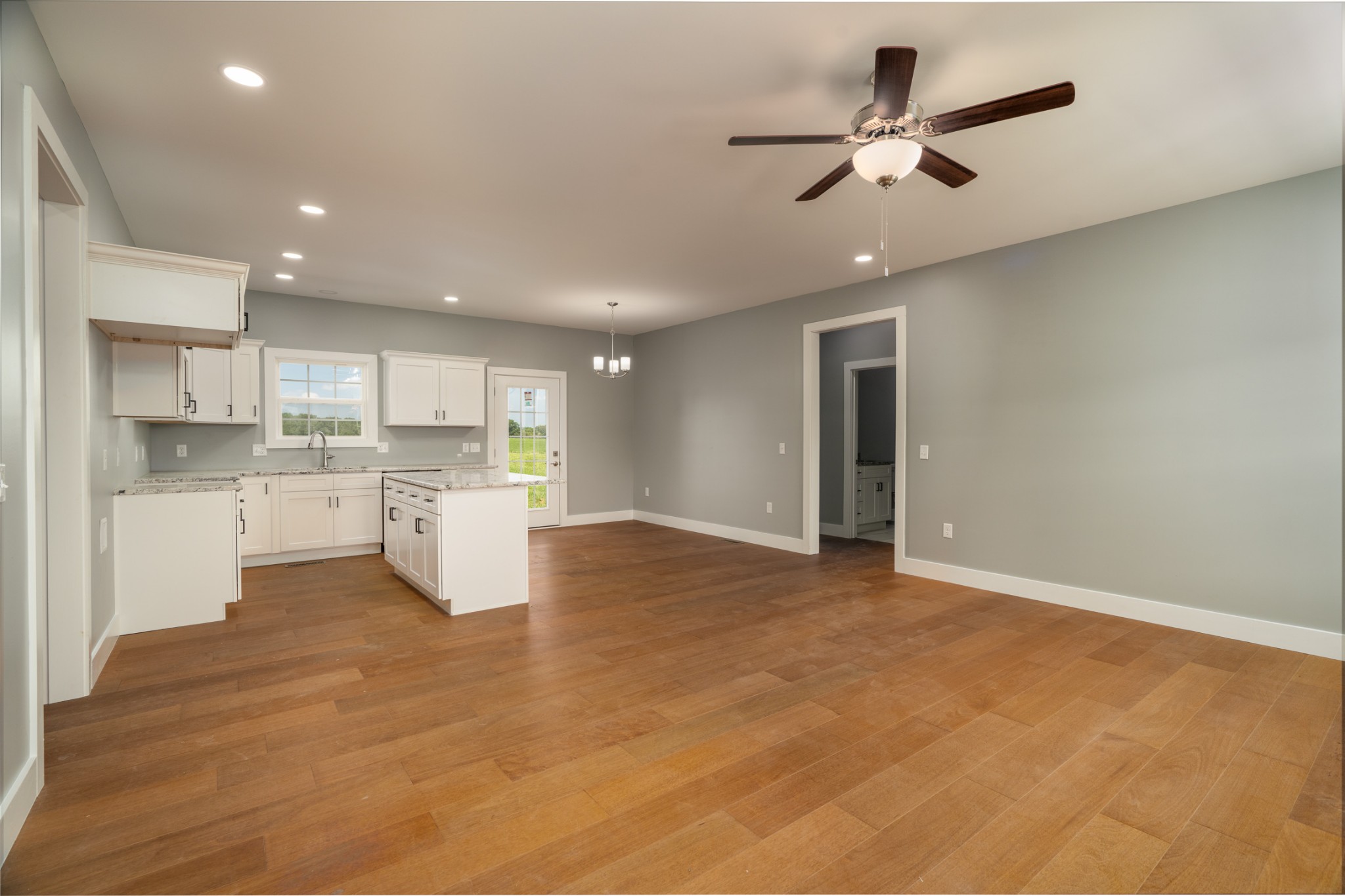 1238 Duck Pond Road Sparta, TN 38583 - Photo 10 of 31 Gallery Image 10