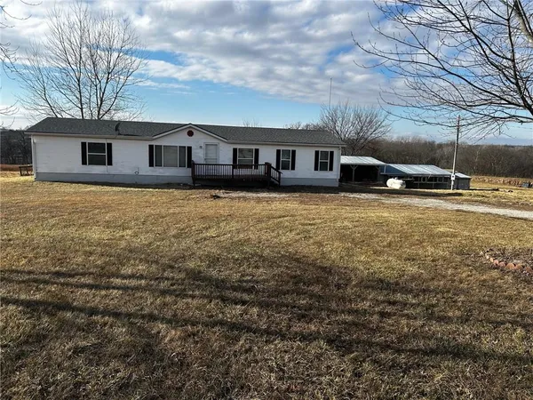 $175,000 | 7135 Northwest Kidder Road, Kidder, MO 64649