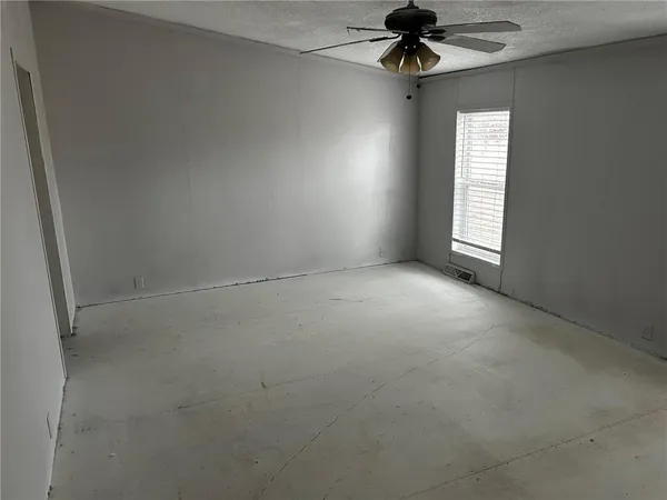 $175,000 | 7135 Northwest Kidder Road, Kidder, MO 64649