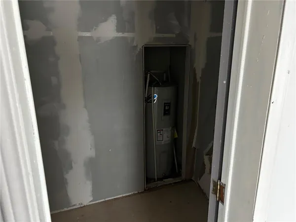 $175,000 | 7135 Northwest Kidder Road, Kidder, MO 64649