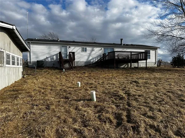 $175,000 | 7135 Northwest Kidder Road, Kidder, MO 64649