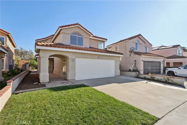 a view of front door with a door