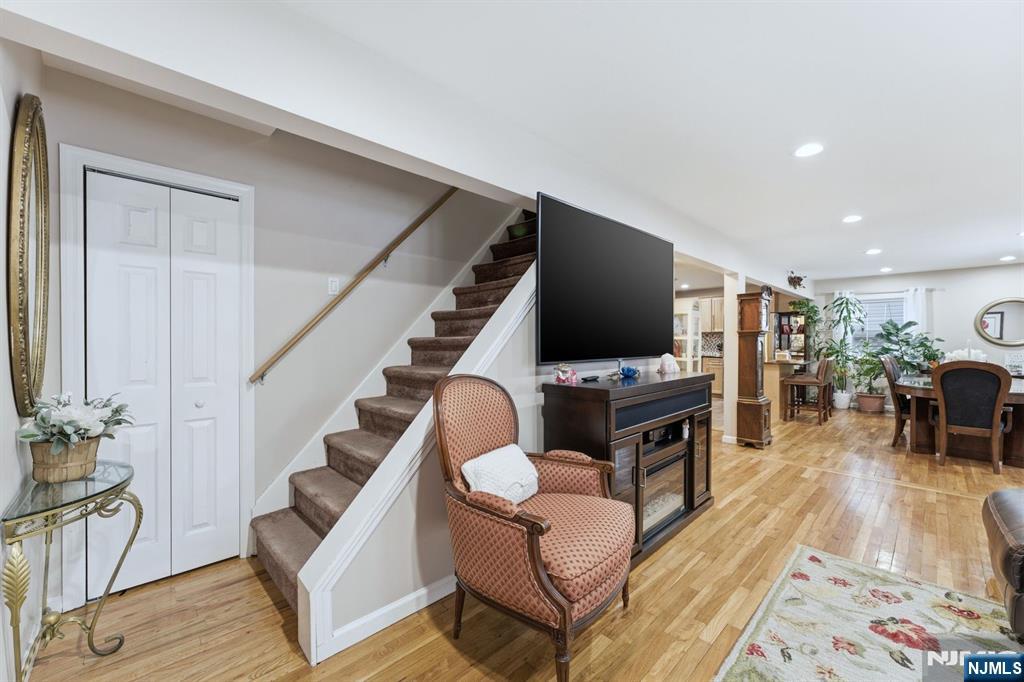 260 Hamilton Road Teaneck, NJ 07666 - Photo 18 of 50