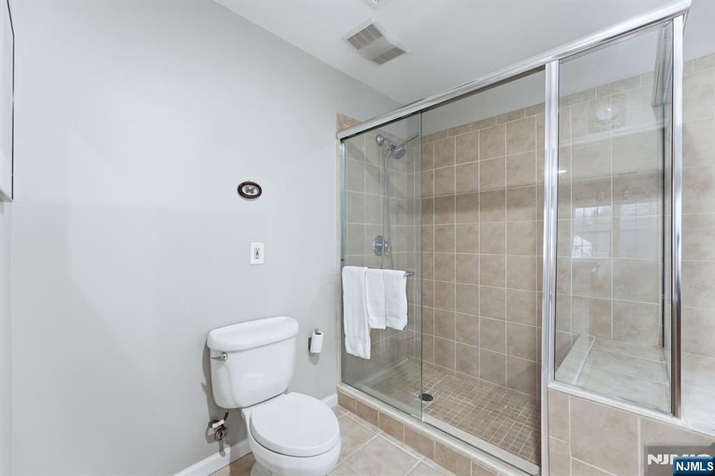 260 Hamilton Road Teaneck, NJ 07666 - Photo 28 of 50