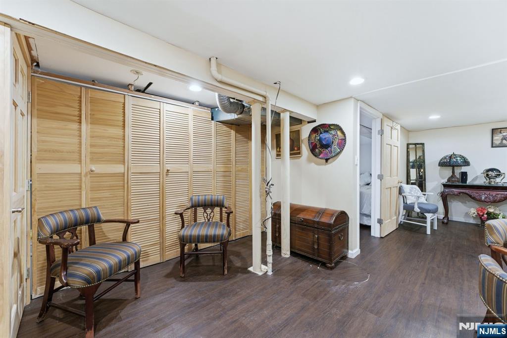 260 Hamilton Road Teaneck, NJ 07666 - Photo 33 of 50