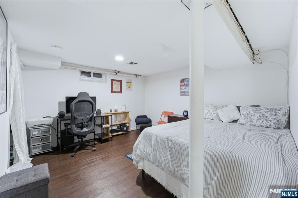 260 Hamilton Road Teaneck, NJ 07666 - Photo 34 of 50