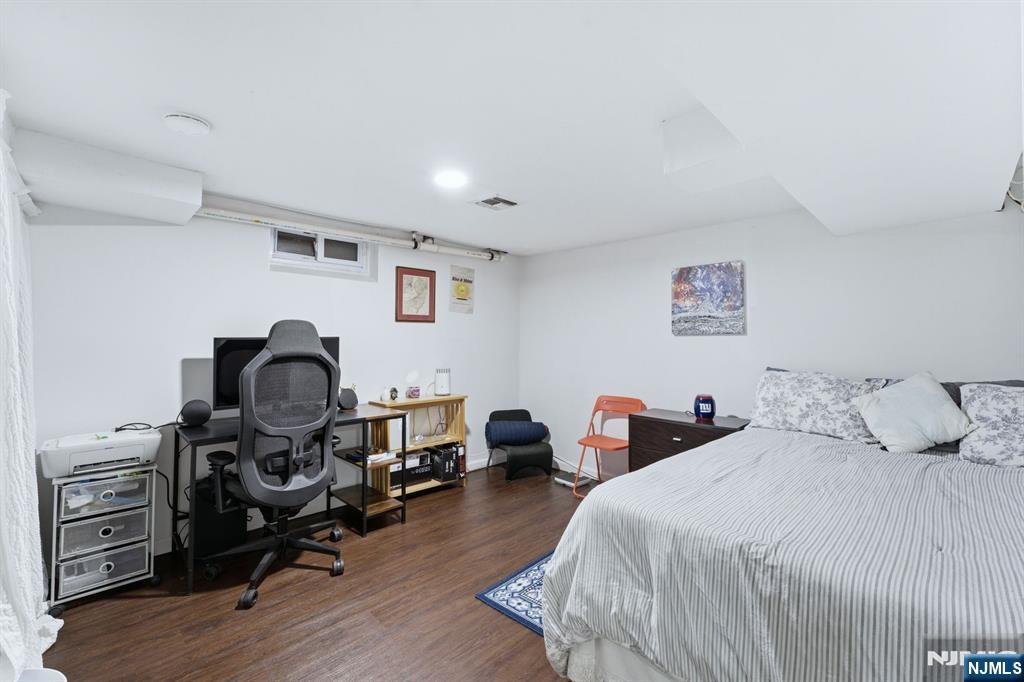 260 Hamilton Road Teaneck, NJ 07666 - Photo 35 of 50