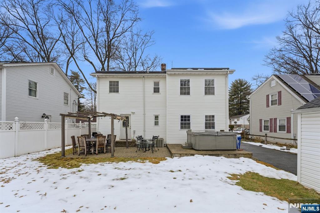 260 Hamilton Road Teaneck, NJ 07666 - Photo 39 of 50