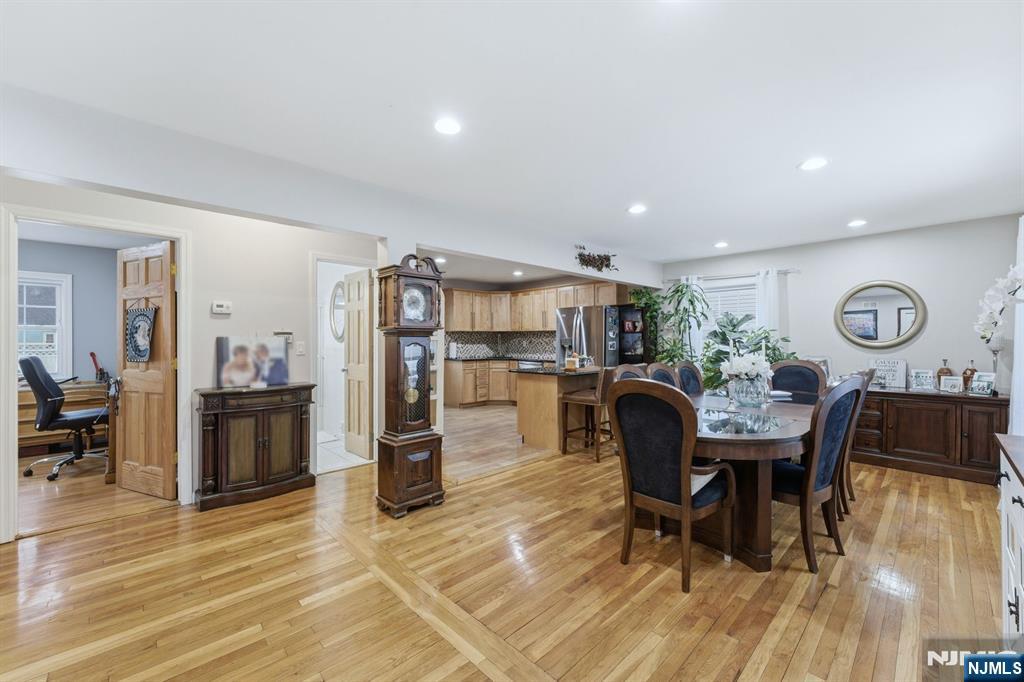 260 Hamilton Road Teaneck, NJ 07666 - Photo 5 of 50