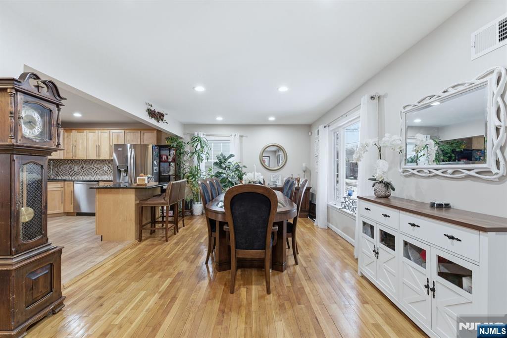 260 Hamilton Road Teaneck, NJ 07666 - Photo 9 of 50