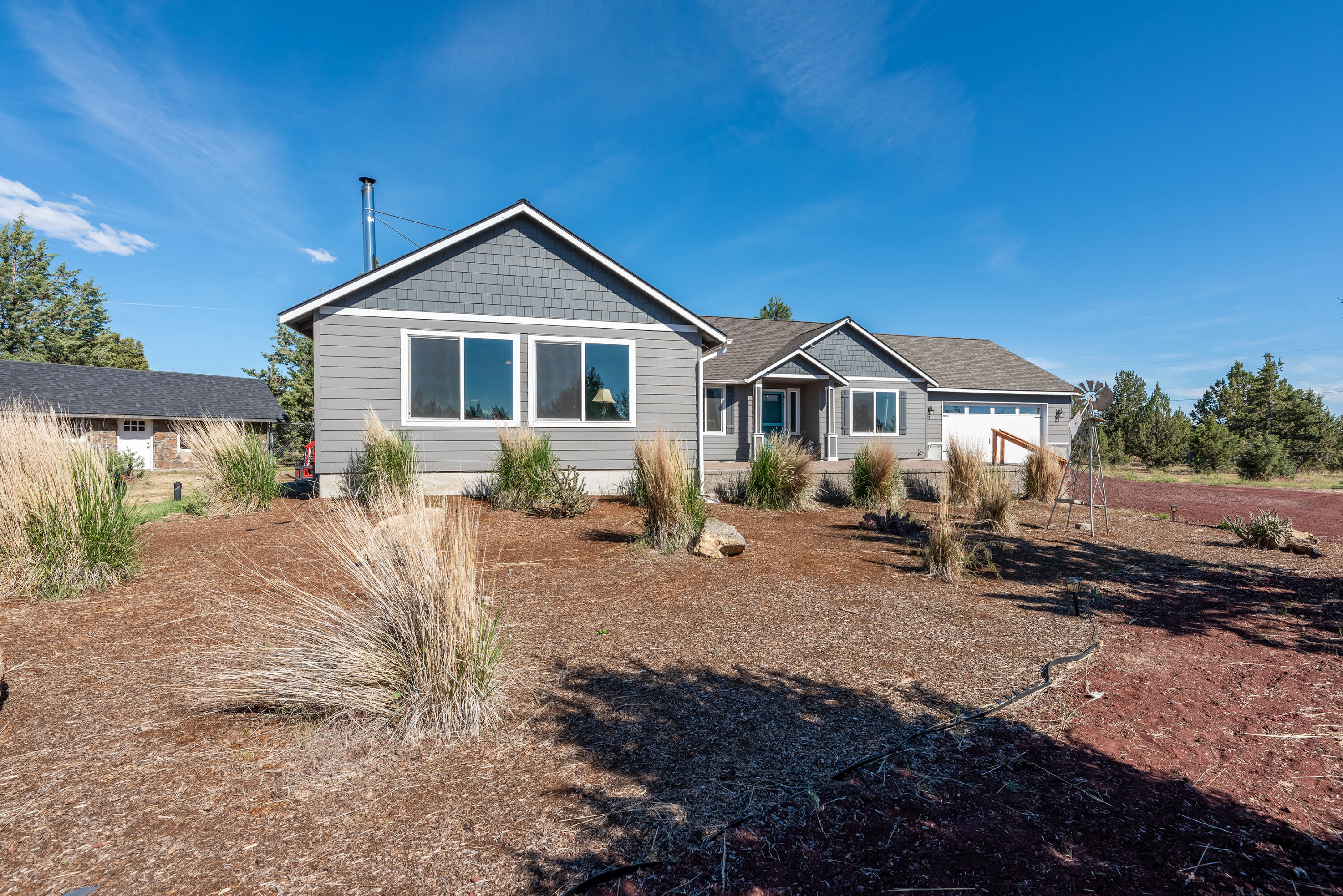 13541 Southwest Golden Mantel Road Terrebonne, OR 97760 - Photo 4 of 82 13541NWGoldenMantleRd-39