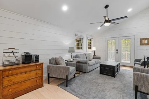 $1,150,000 | 97-104 Burton Road, Moultonborough, NH 03254