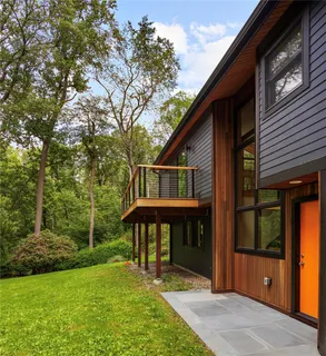$1,375,000 | 15 Rockledge Road, Pleasantville, NY 10570