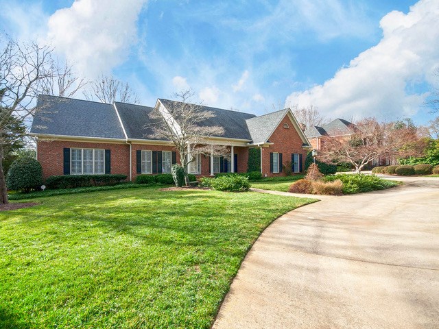 614 Devenger Road Greer, SC 29650 - Photo 2 of 29 Gallery Image 2