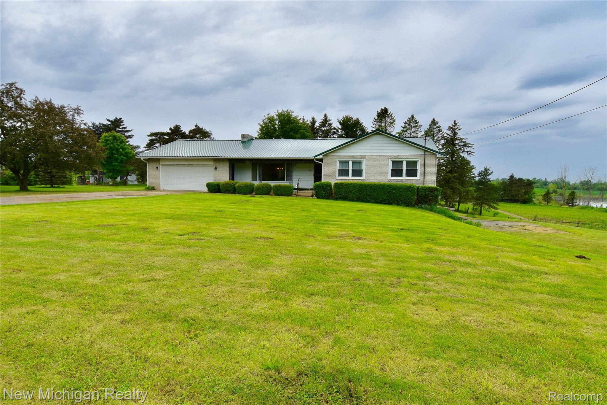 6434 Gale Road Atlas, MI 48411 - Photo 1 of 28 5699DDD3-D0ED-4495-8146-61F0113FABD5.jpeg