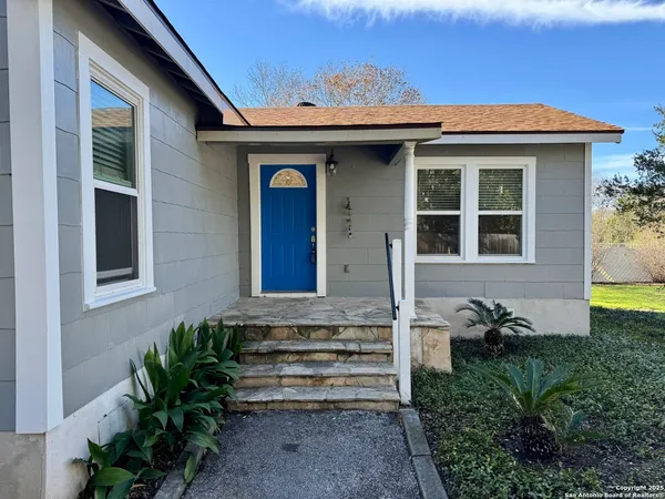 $1,700 | 207 East Terra Alta Drive, San Antonio, TX 78209