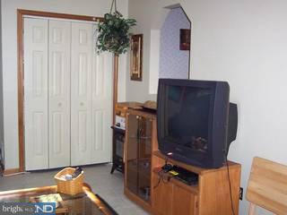 28 Ewingville Road Ewing, NJ 08638 - Photo 3 of 6