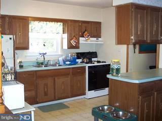 28 Ewingville Road Ewing, NJ 08638 - Photo 4 of 6