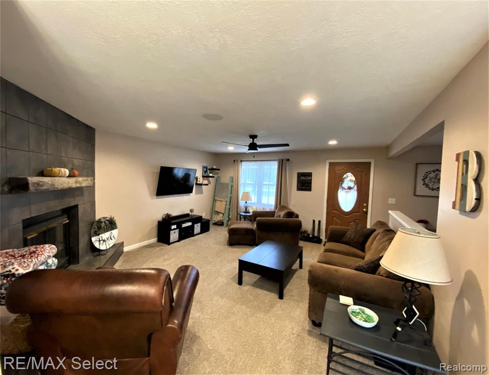 7139 Elms Road Flushing, MI 48433 - Photo 9 of 27