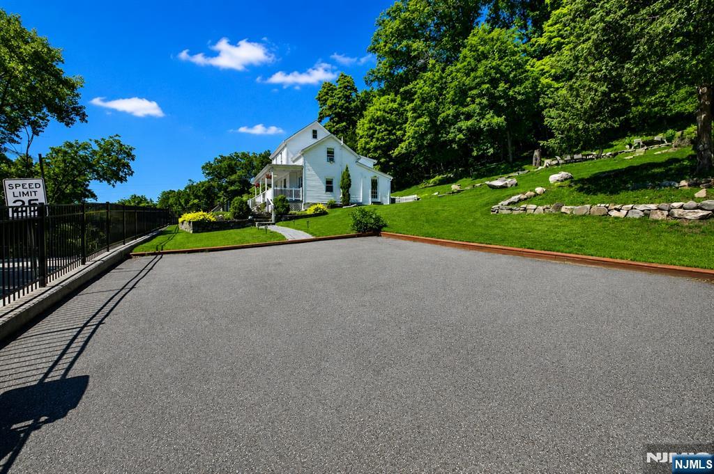 71 Reeve Avenue Bloomingdale, NJ 07403 - Photo 6 of 24
