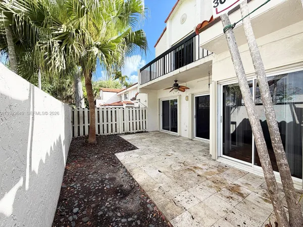 $2,900 | 7522 Southwest 109th Place, Unit 7522, Miami, FL 33173