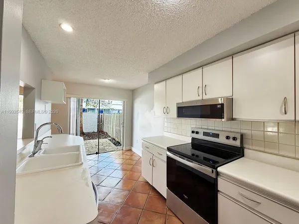 $2,900 | 7522 Southwest 109th Place, Unit 7522, Miami, FL 33173