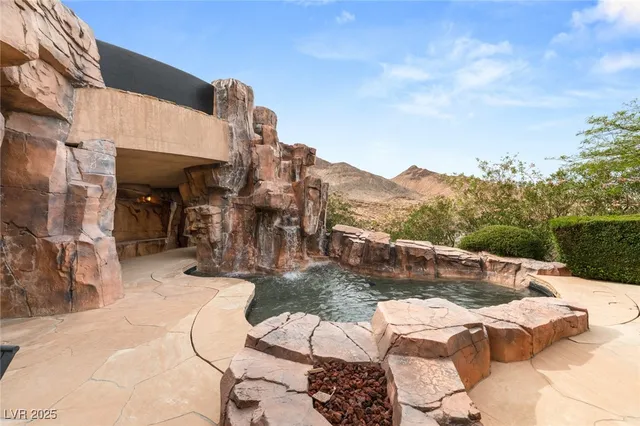 $19,950,000 | 5 Promontory Pointe Lane, Las Vegas, NV 89135