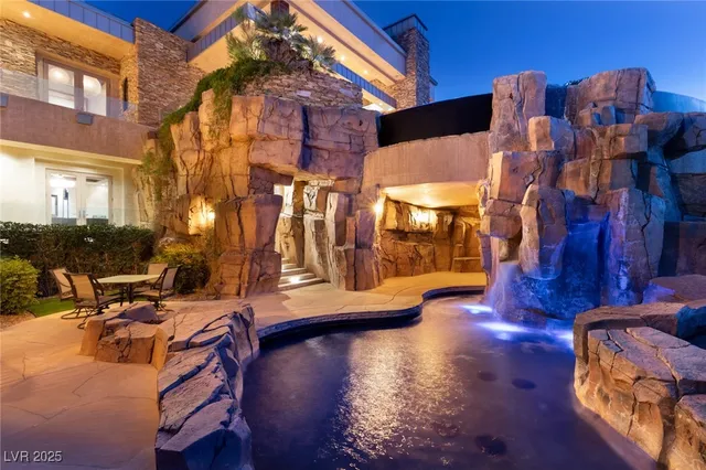$19,950,000 | 5 Promontory Pointe Lane, Las Vegas, NV 89135