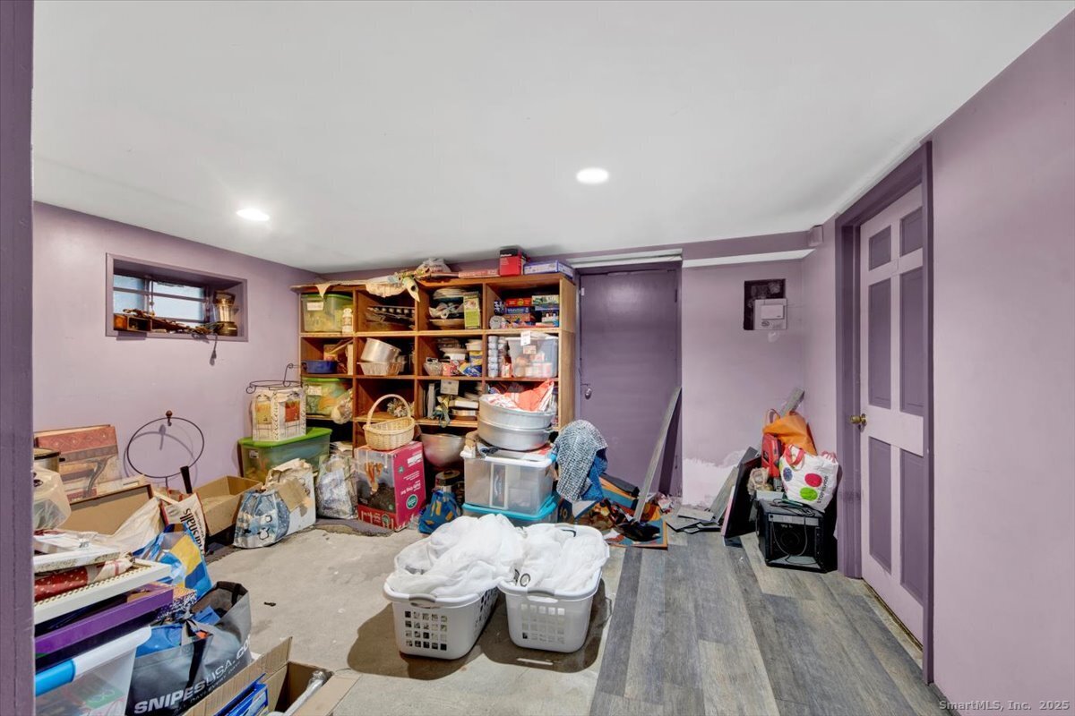 65 Clearview Drive Bridgeport, CT 06606 - Photo 17 of 25