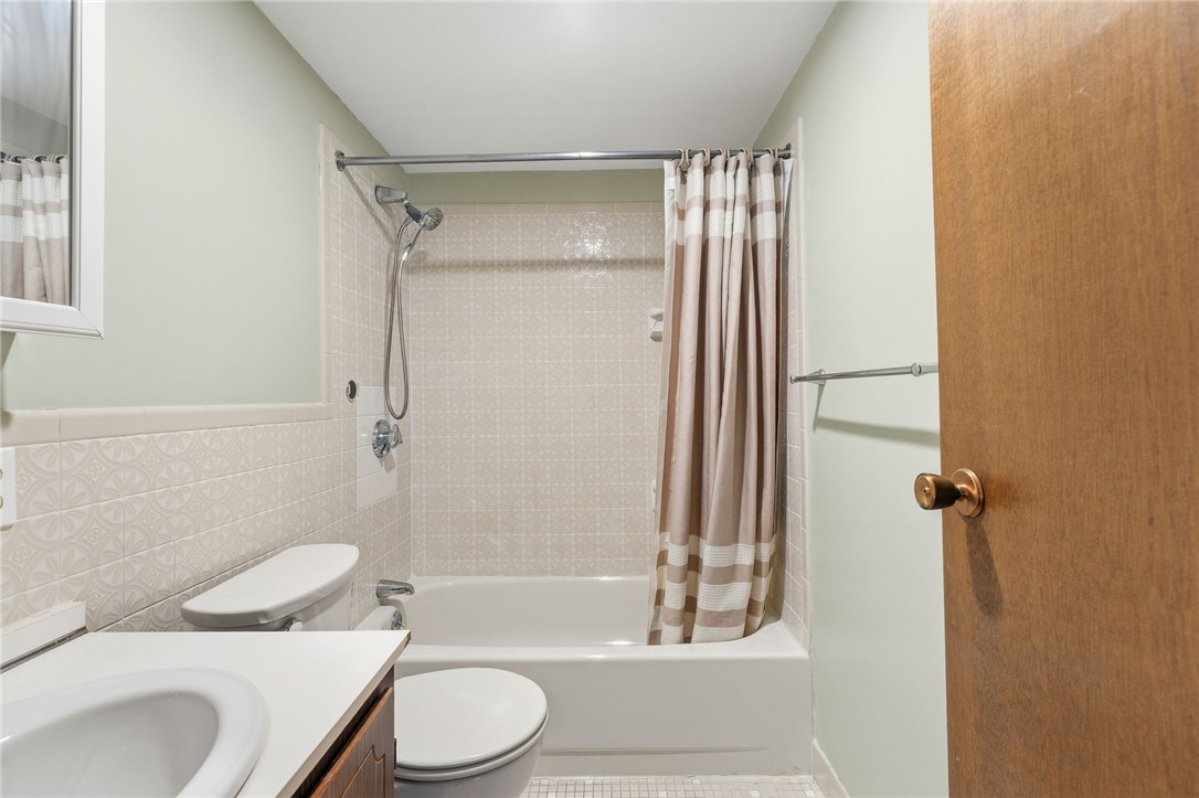 752 Quaker Lane, Unit A201 Warwick, RI 02818 - Photo 9 of 20