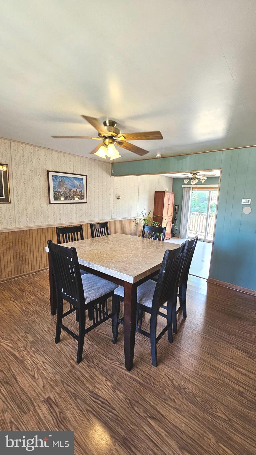 125 Colonial Road Edgewater Park, NJ 08010 - Photo 10 of 43 Dining Room