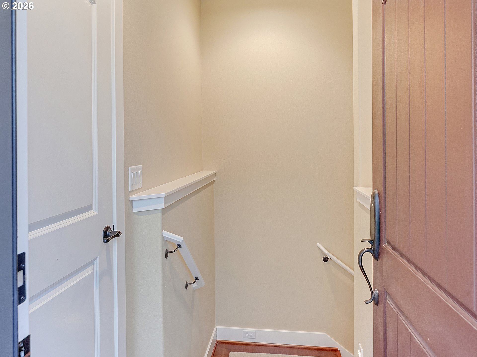 3642 Southwest Baird Street, Unit 5 Portland, OR 97219 - Photo 9 of 43 Entrance/Foyer