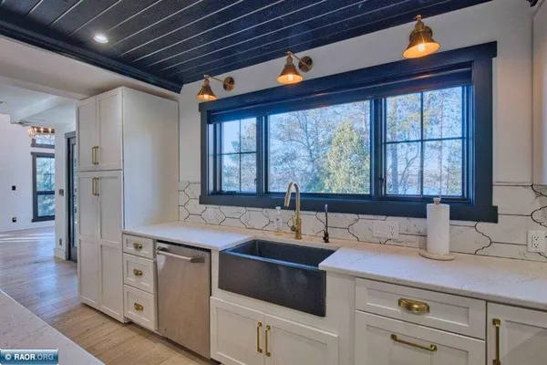 $895,000 | 4426 Shady Lane, Eveleth, MN 55734