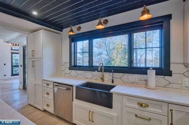 $975,000 | 4426 Shady Lane, Eveleth, MN 55734