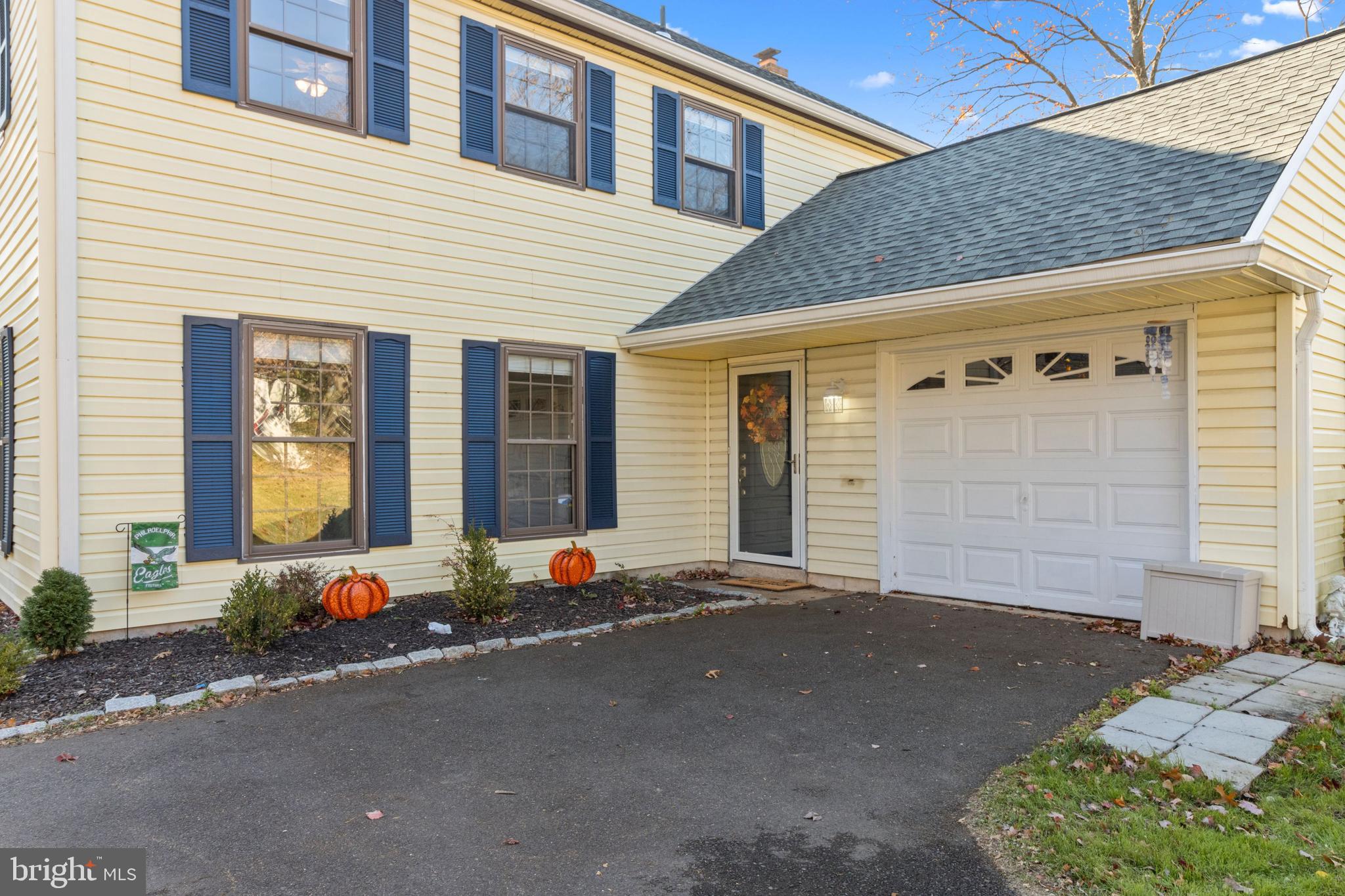 583 Coach Road Horsham, PA 19044 - Photo 2 of 42 Gallery Image 2