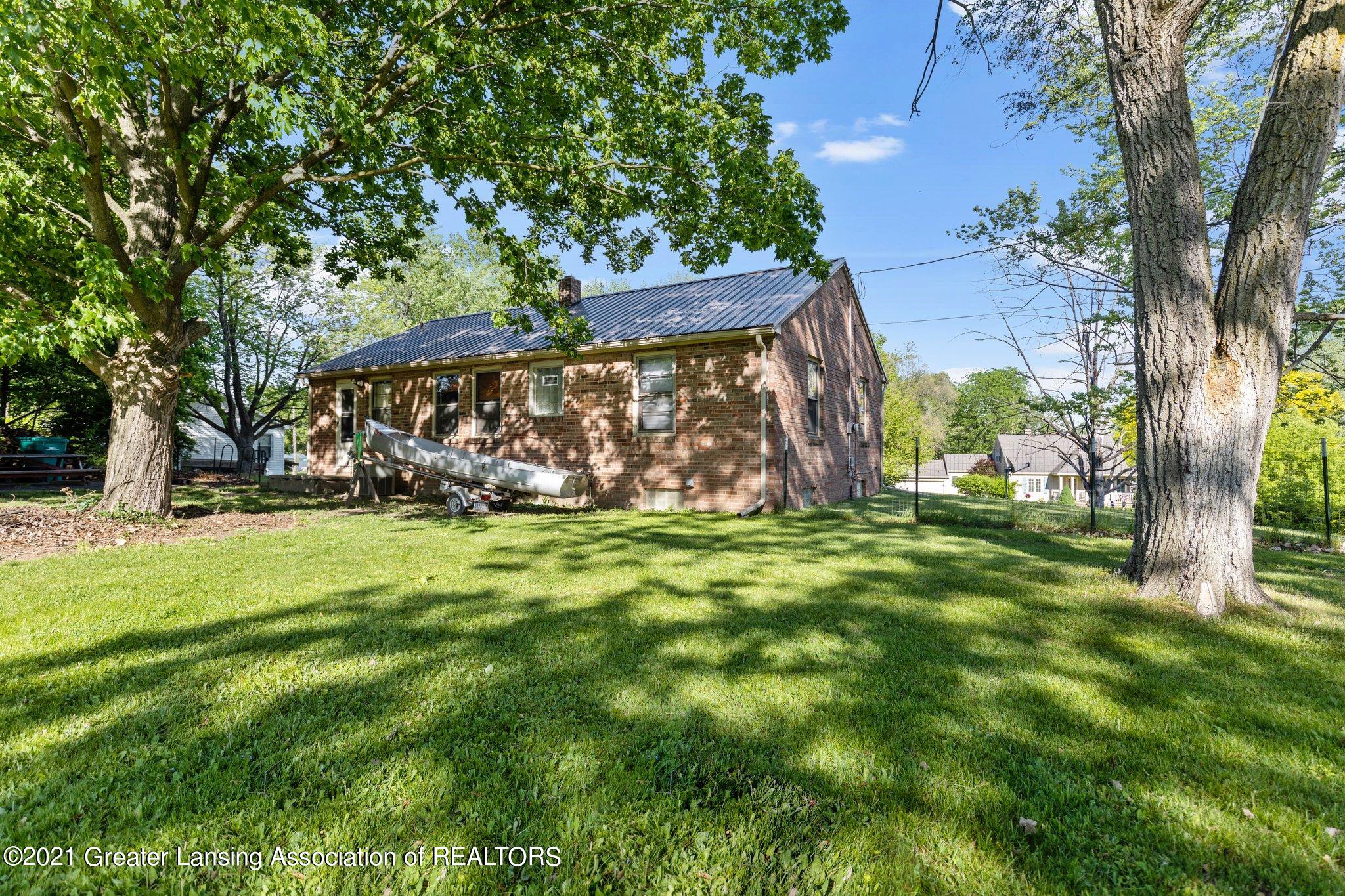 831 Bon Air Road Lansing, MI 48917 - Photo 7 of 25 7-web-or-mls-1P6A8000