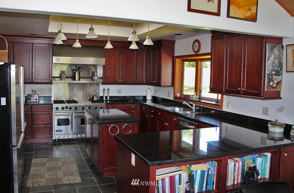 252 Smugglers Cove Road Shaw Island, WA 98286 - Photo 12 of 15 Gallery Image 12