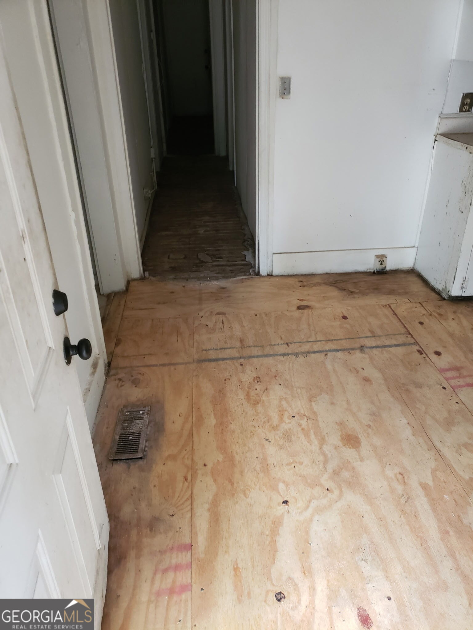 659 Paul Street Macon, GA 31206 - Photo 4 of 7