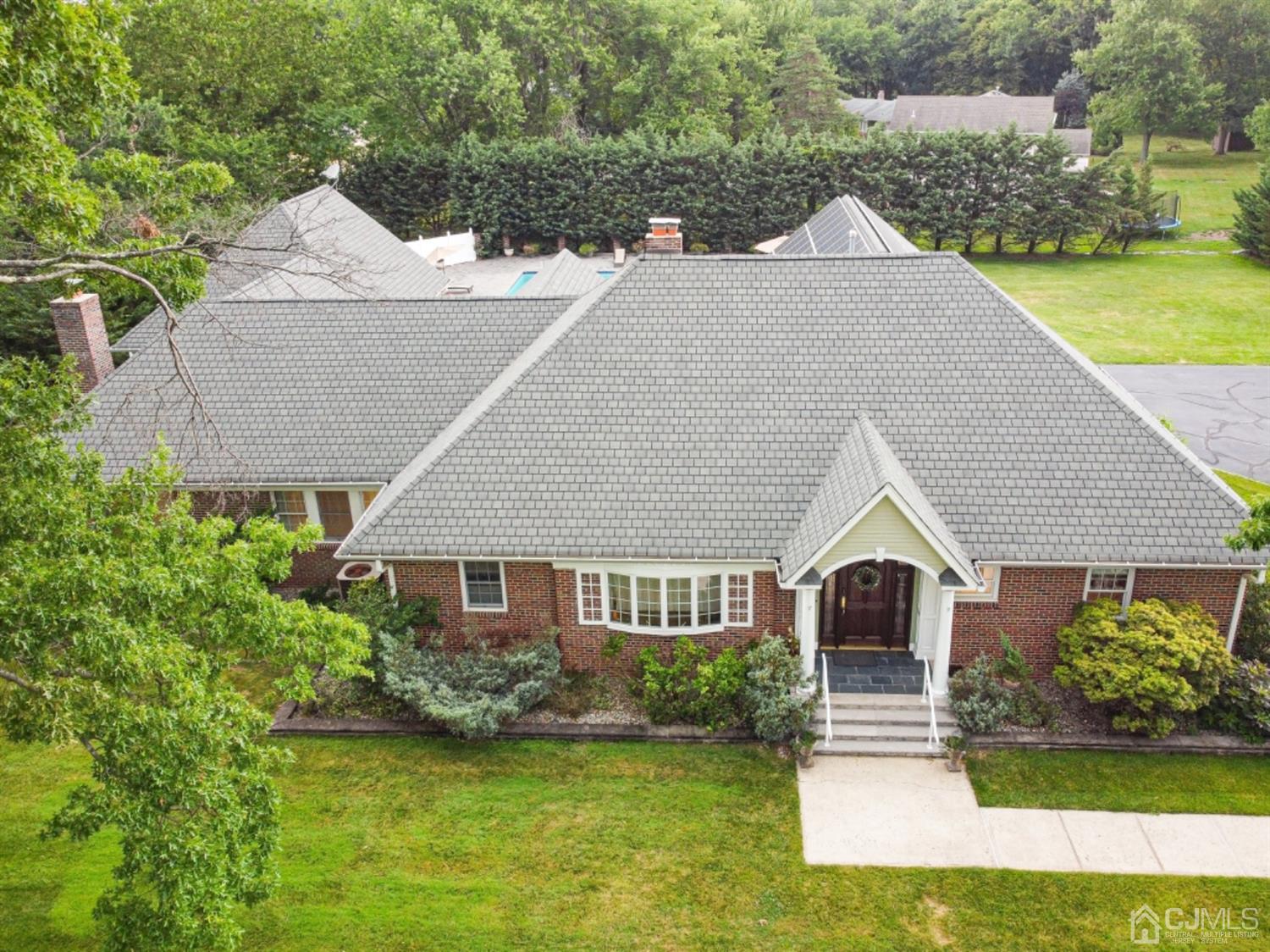 4 Longview Road Edison, NJ 08820 - Photo 3 of 47 a view of house with garden