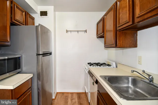 $125,000 | 1900 Lyttonsville Road, Unit 1119, Silver Spring, MD 20910