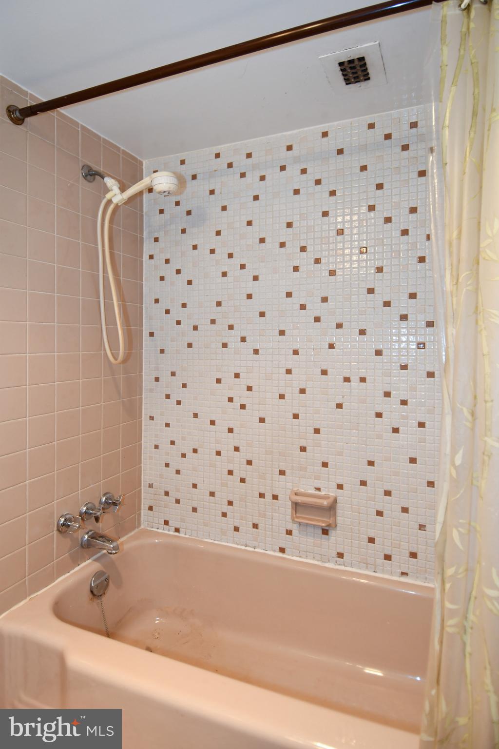 1900 Lyttonsville Road, Unit 1119 Silver Spring, MD 20910 - Photo 27 of 35